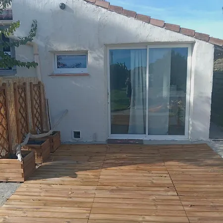 En Camargue Le Petit Secret Du Flamant 3* Le Cailar